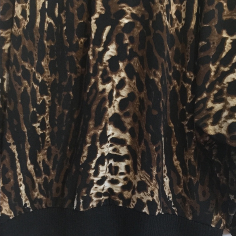 Top - Picture 3 of 6